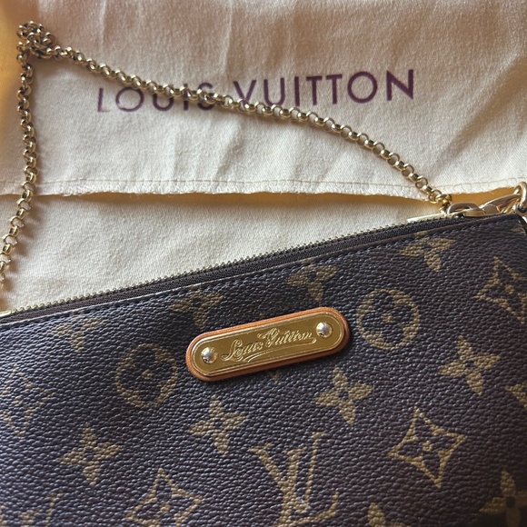 Louis Vuitton LV purse ( great condition ) - Picture 7 of 12